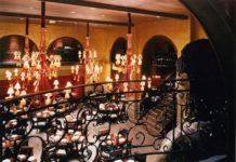 White House is reviewing expanded guidance on reopening society (WaPo)