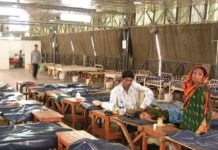 As death toll passes 60,000, Trump’s team searches for an exit strategy (Politico)