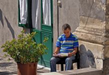 Coronavirus crisis hastens the collapse of local newspapers. Here’s why it matters (LA Times)